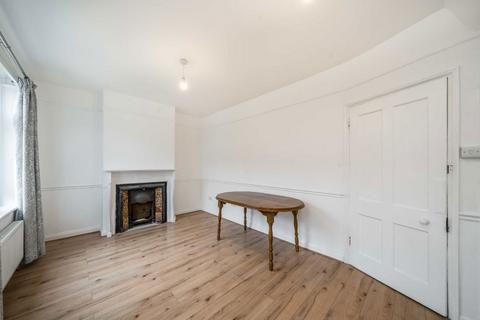 4 bedroom house to rent, Lynwood Road, London SW17