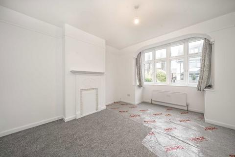 4 bedroom house to rent, Lynwood Road, London SW17