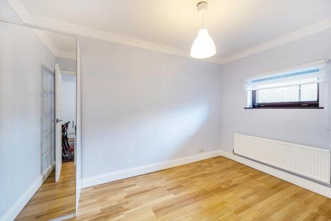 2 bedroom flat to rent, Upper Park Road, Belsize Park, London