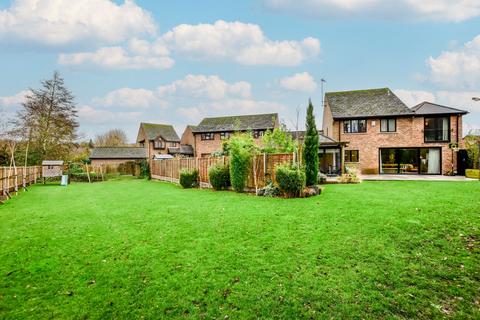 4 bedroom detached house for sale, Kings Meadow, Kings Langley, WD4