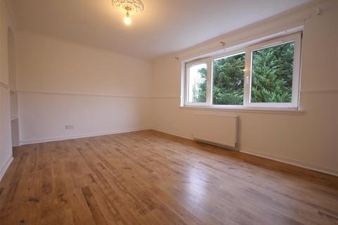 2 bedroom flat to rent, Friars Croft, Kirkintilloch