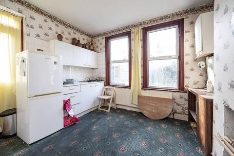 1 bedroom flat for sale, Bloxhall Road, Leyton, London, E10