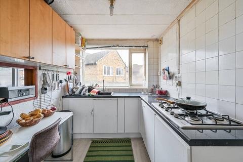 34 Ravensbourne Park, London, SE6 4RW