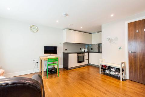 Studio to rent, Crawford Building, Aldgate, London, E1