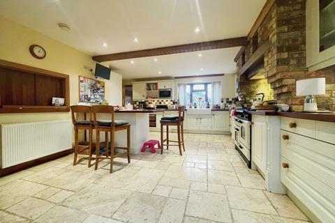 6 bedroom detached house for sale, Eynsham Road, Cassington, OX29