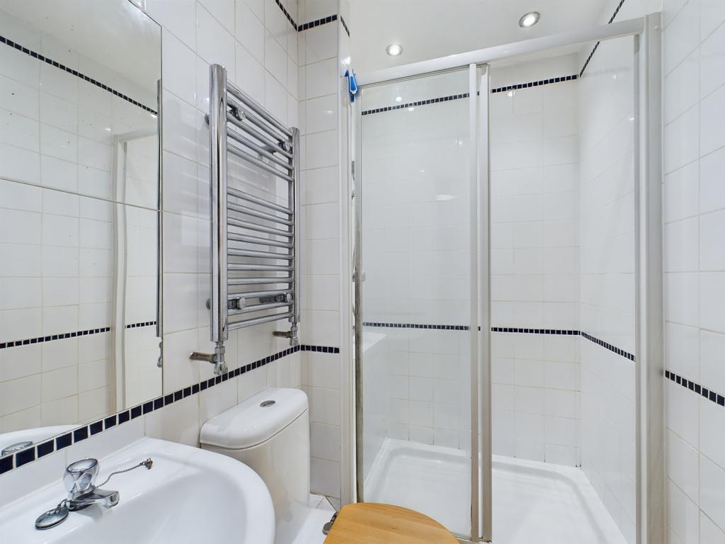 Cam01740 g0 pr0300 still003