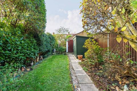6 Park Drive, London, W3 8NA