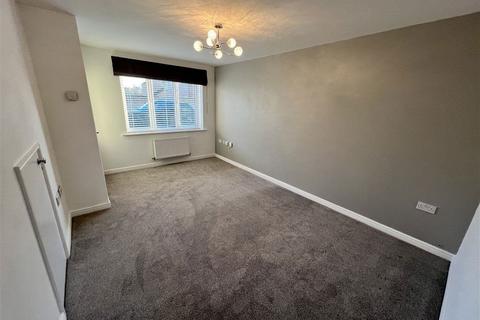 3 bedroom terraced house to rent, Seaton Crescent, Knottingley, WF11