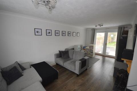 2 bedroom semi-detached house for sale, Chaucer Crescent, Braintree, CM7