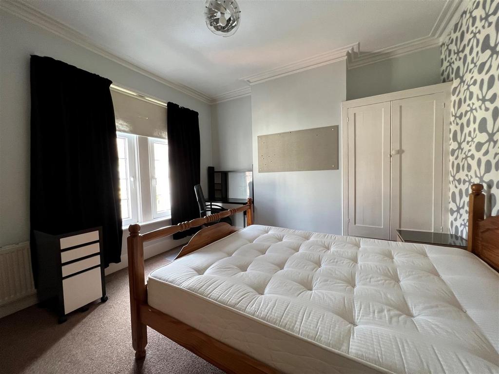 23 wheatstone - bed 4.jpg