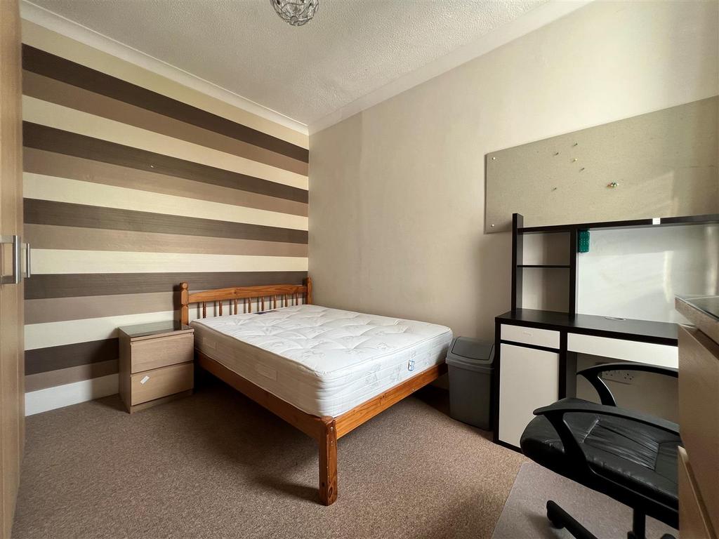 23 wheatstone - bed 3.jpg