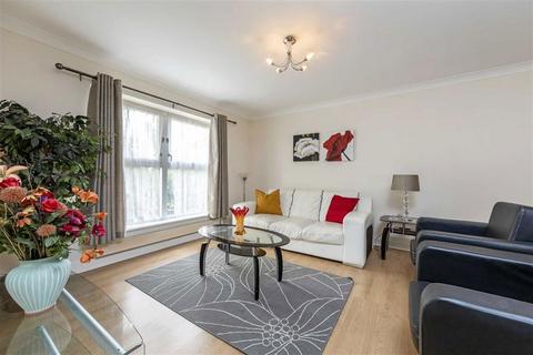 2 bedroom flat to rent, Gloucester Terrace, London W2