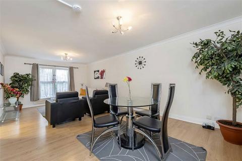 2 bedroom flat to rent, Gloucester Terrace, London W2