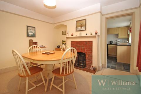 3 bedroom semi-detached house for sale, High Street, Wootton Bridge, Ryde