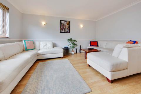 1 bedroom flat for sale, Brook Court, Watling St