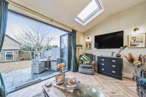 3 bedroom semi-detached house for sale, Loane Road, Hampshire SO19