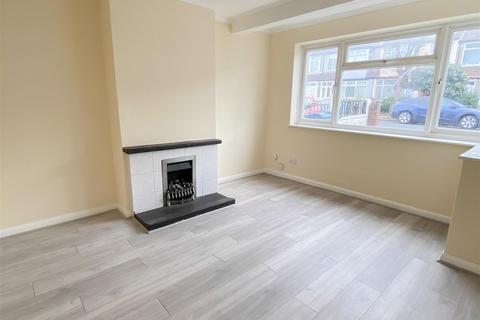 3 bedroom terraced house to rent, 207 Northborough RoadNorburyLondon