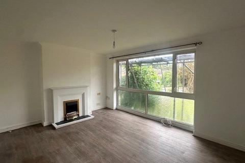 7 Barton Close, Addlestone, KT15 1JE