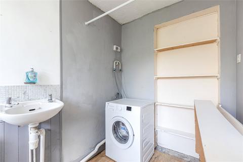 7 Barton Close, Addlestone, KT15 1JE