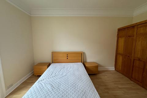 1 bedroom flat to rent, Gibson Terrace, Fountainbridge, Edinburgh, EH11