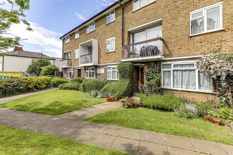 3 bedroom apartment for sale, The Copse, Fortis Green, London, N2