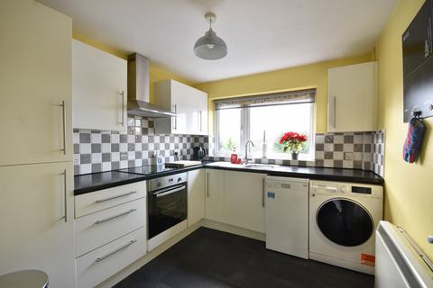 2 bedroom maisonette for sale, Salfords, Surrey, RH1