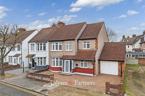 4 bedroom semi-detached house for sale, Hillview Avenue, Hornchurch, RM11