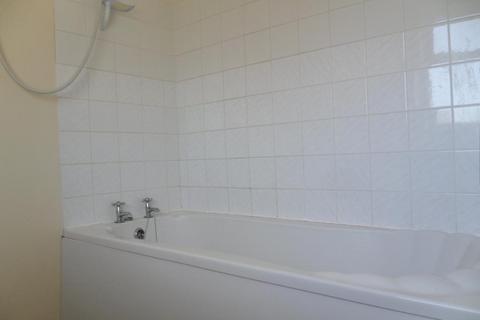 1 bedroom terraced house to rent, De Bec Close Padholme Road, Peterborough PE1