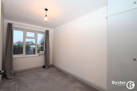 2 bedroom apartment to rent, Highfield Avenue, Shirley Court Highfield Avenue, NW9