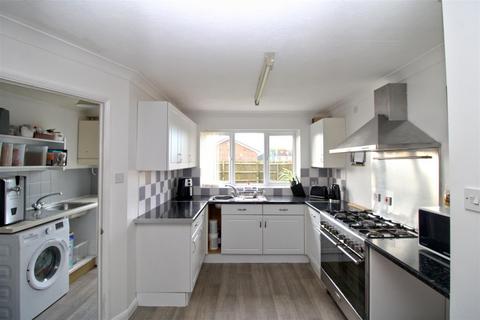 5 bedroom detached house for sale, Wilkinson Way, Seaford