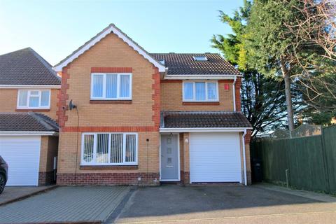 5 bedroom detached house for sale, Wilkinson Way, Seaford