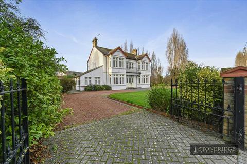 undefined, Great Holland CO13