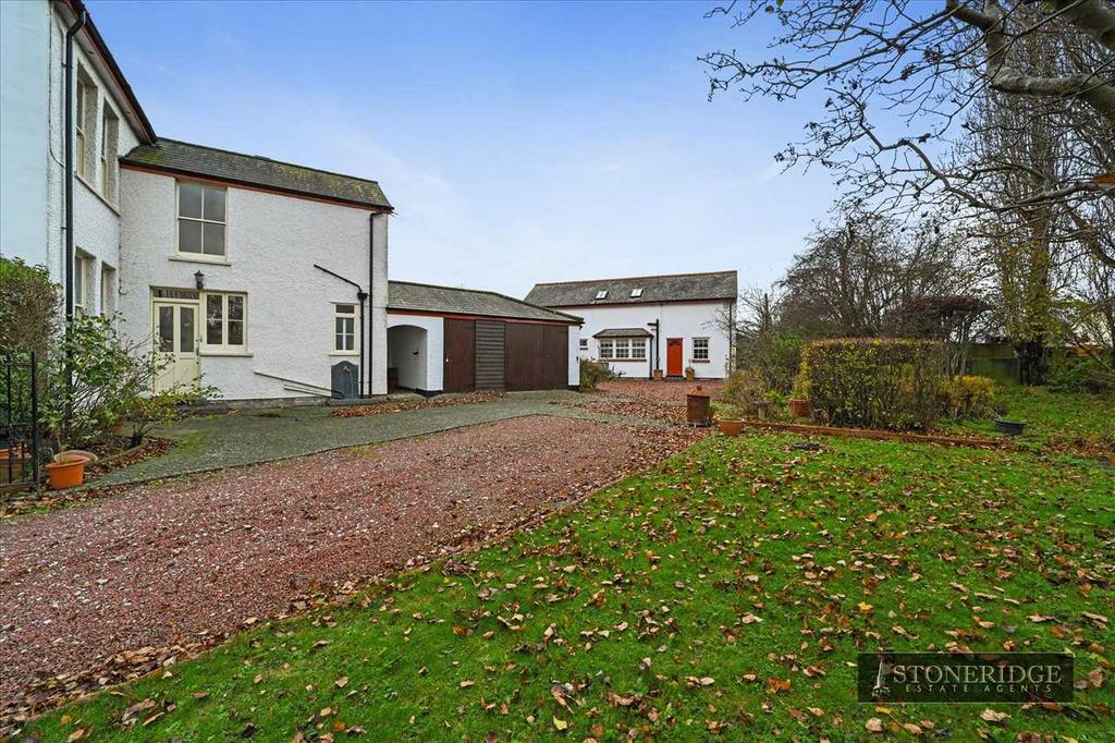 Outbuildings/Garages