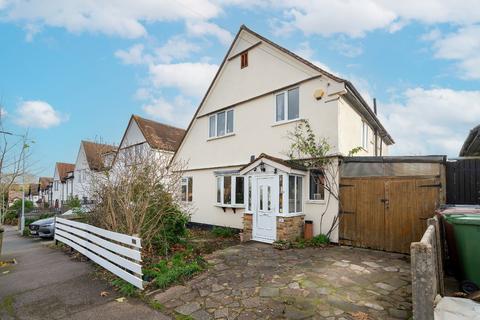 4 bedroom detached house for sale, Nightingale Road, Bushey, Hertfordshire, WD23