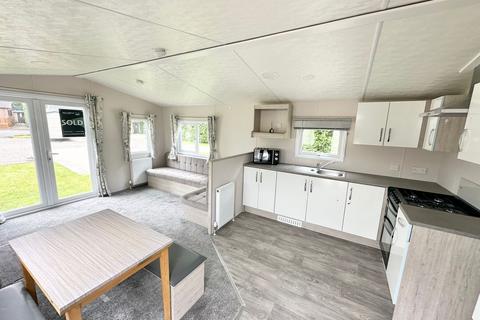 2 bedroom static caravan for sale, Carnforth Lancashire