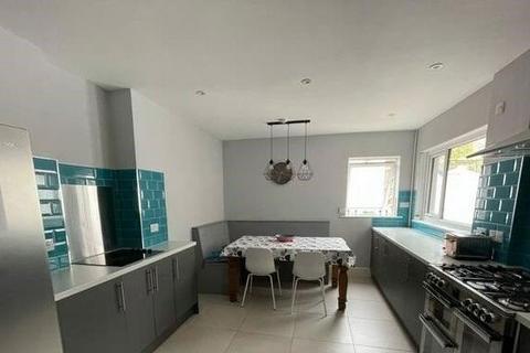 8 bedroom terraced house to rent, Chaddesley Terrace, Mount Pleasant, Swansea