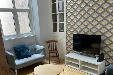 8 bedroom terraced house to rent, Chaddesley Terrace, Mount Pleasant, Swansea