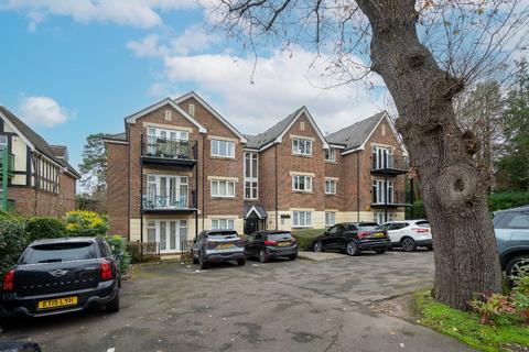 2 bedroom apartment for sale, Eastbury Avenue, Northwood, Hertfordshire, HA6