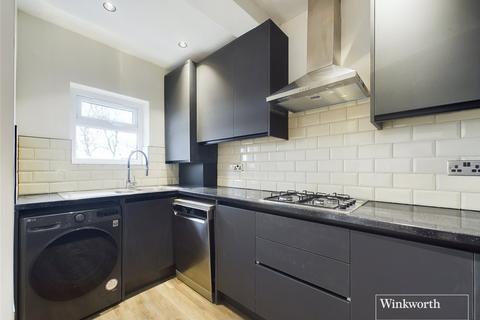 5 bedroom terraced house to rent, Hay Lane, London NW9