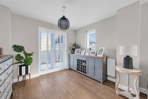 8 Chartwell Lane, Longfield, DA3 7AY