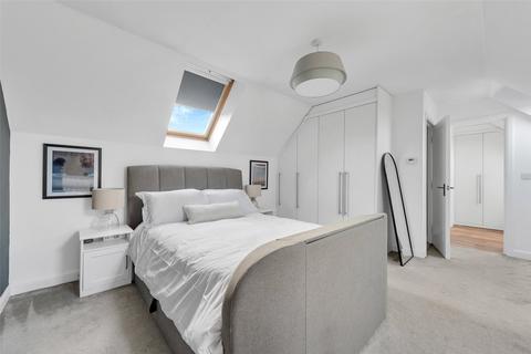 8 Chartwell Lane, Longfield, DA3 7AY