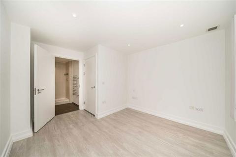 2 bedroom flat to rent, Empire Square West, London SE1