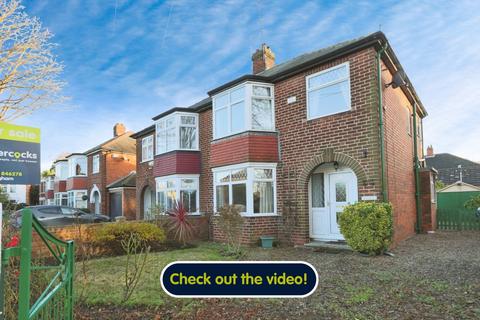 3 bedroom semi-detached house for sale, Kingtree Avenue, Cottingham, East Riding of Yorkshire, HU16 4DS