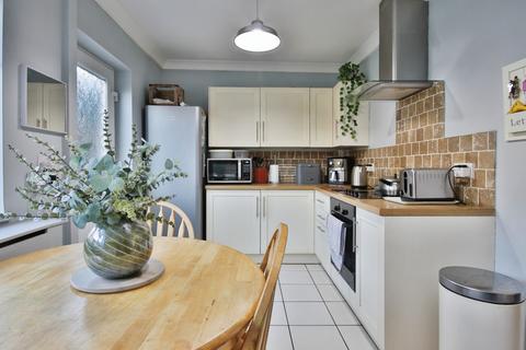 3 bedroom terraced house for sale, Shevington Walk, Hull, East Riding of Yorkshire, HU8 9QR