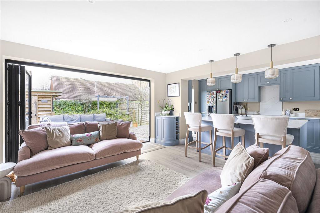 Living/Kitchen