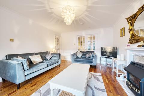 27 Armadale Road, Lanark, ML11 7BG