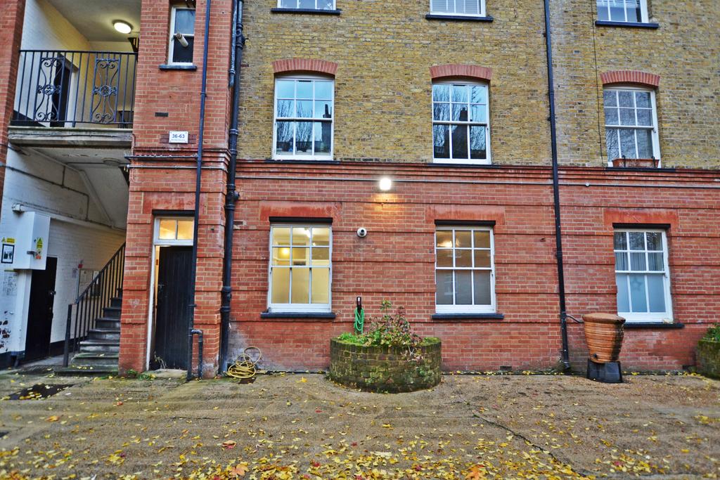 Welwyn Street Bethnal Green East 2 Bed Apartment 2 000 Pcm 462 Pw welwyn-street-bethnal-green-east-2-bed-apartment-2-000-pcm-462-pw