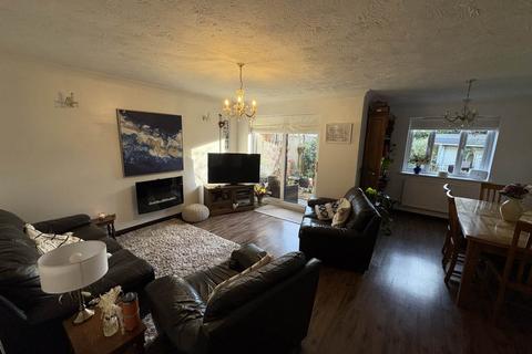 4 bedroom house to rent, Bromley Heath Road, Bristol,