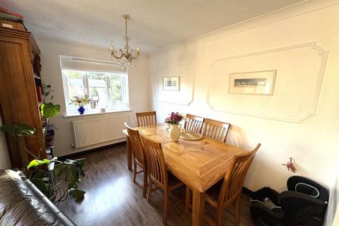 4 bedroom house to rent, Bromley Heath Road, Bristol,