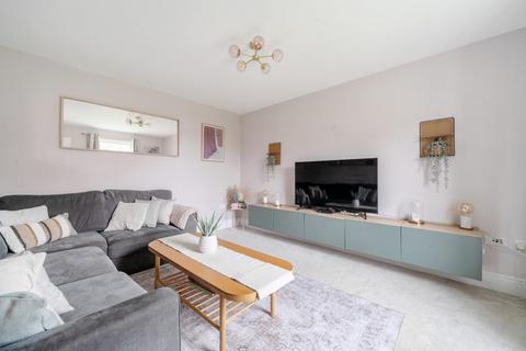 45 Runcie Crescent, Basingstoke, RG23 8BW